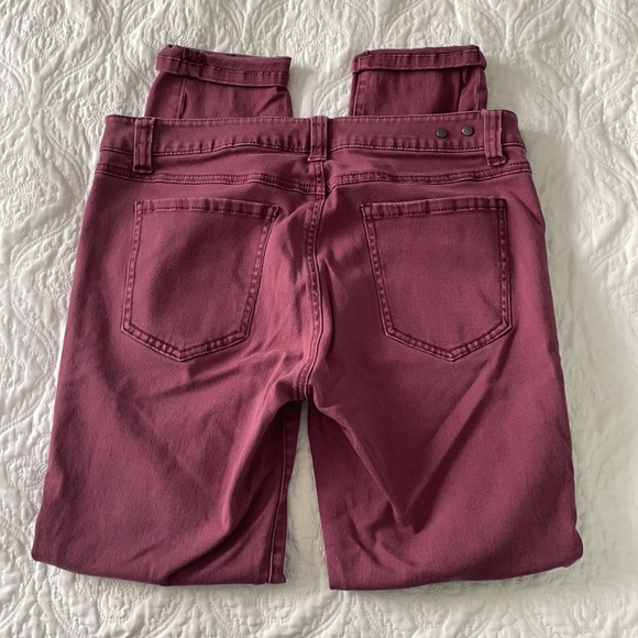 Cabi Skinny Jeans - Size 8. Style #919 - Picture 4 of 4